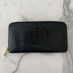 Tory Burch black leather wallet